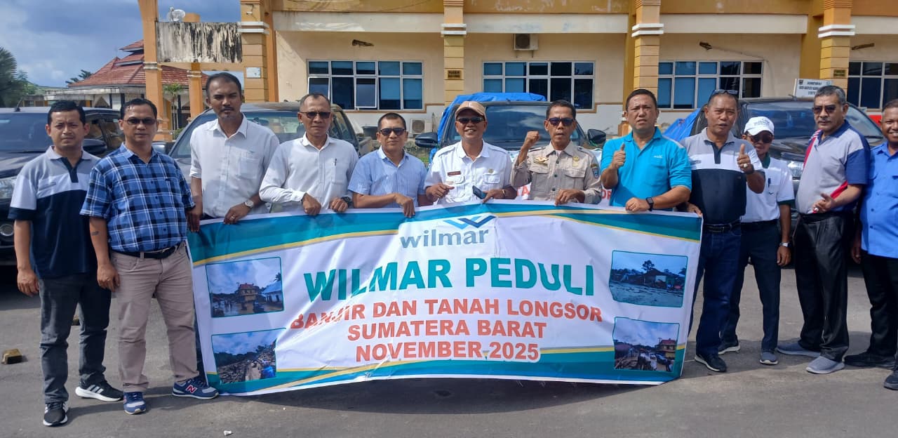 Penyerahan bantuan sembako dari PT. Wilmar Group kepada Pemkab Pasaman Barat, Rabu (03/12/2025)