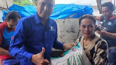 Penyerahan bantuan 2,5 ton beras dari Ketua DPW PAN Sumbar H. Arisal Azis yang diserahkan oleh Anggota Fraksi PAN DPRD Pasaman Barat Dedi Jonaidi, Senin (08/12/2025).