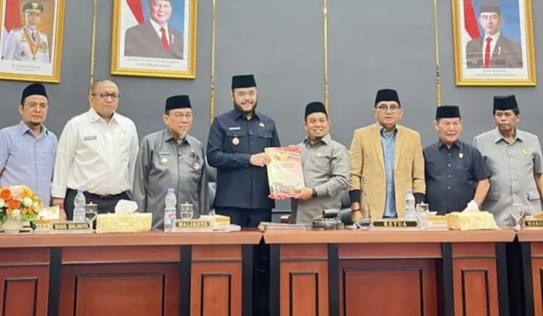 DPRD Padang Gelar Rapat Paripurna Tutup Masa Sidang I 2025 dan Buka Masa Sidang II 2026.