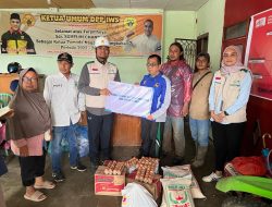 PLN Salurkan Bantuan untuk Rakyat Terdampak Banjir Bandang di Nagari Saniang Baka