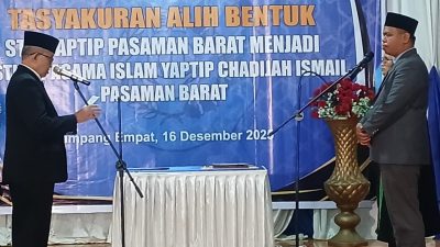 Dr. Iswandi,MA dilantik sebagai Rektor Institut Agama Islam YAPTIP Chadijah Ismail oleh Ketua Yayasan Chadijah Ismail H. Syamsul Rizal, SH, Selasa (16/12/2025).