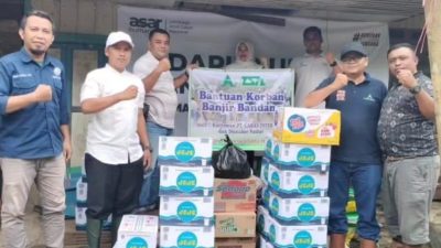 Penyerahan bantuan untuk korban banjir dan longsor dari PT. LIN yang diantarkan langsung ke Jorong Harapan Tinggam, Talamau, Rabu (17/12/2025).