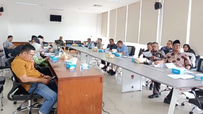 Suasana Rapat Evaluasi APBD Tahun 2026 di DPRD Kota Padang