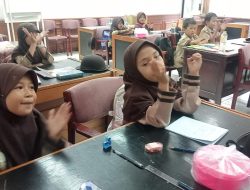 Membangun Harapan Pascabanjir; Keceriaan Anak-Anak Batu Busuk Setelah Kembali Belajar Tatap Muka