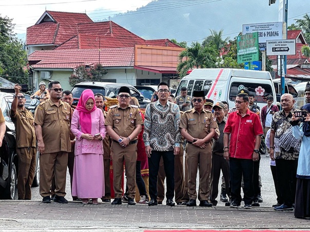 Peresmian Galeri UMKM Padang Selatan yang berasal dari Pokir Anggota DPRD Kota Padang Rahmad Wijaya, Senin (02/02/2026).