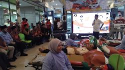 Wakil Ketua DPRD Kota Padang Mastilizal Aye saat kegiatan donor darah yang digelar PMI Kota Padang di Lantai I SJS Plaza, Rabu (18/02/2026).