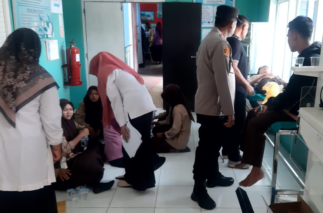 Puluhan pelajar SMAN 1 Sungai Rumbai mengalami gangguang kesehatan usai mengkosumsi MBG