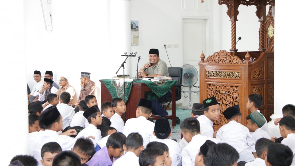 Wali Kota Pariaman Yota Balad saat pembukaan Pesantren Ramadan Tahun 2025.