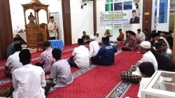 Anggota DPRD Kota Padang Erianto saat Safari Ramadan 1447 Hijriah di Masjid Abrar Kalumbuk, Minggu (01/03/2026) malam.
