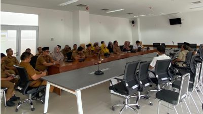 Komisi IV DPRD Kota Padang menggelar Rapat Kerja bersama sejumlah mitra kerja dalam rangka membahas permasalahan Desil dan Penerima Bantuan Iuran (PBI) di Kota Padang.