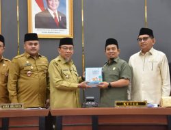 Rapor Hijau, Wawako Serahkan LKPJ Wali Kota Tahun 2025 ke DPRD