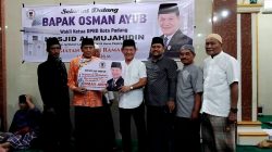 Wakil Ketua DPRD Kota Padang Osman Ayub saat melaksanakan Safari Ramadan di Masjid Al Mujahidin, Kurao Pagang, Nanggalo, Sabtu (28/02/2026).