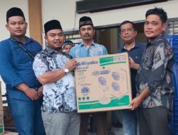 Safari Ramadan, PT Agrowiratama Serahkan Bantuan CSR