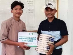 Perumda AM Padang Berikan Bantuan 41 Mushaf Al Quran