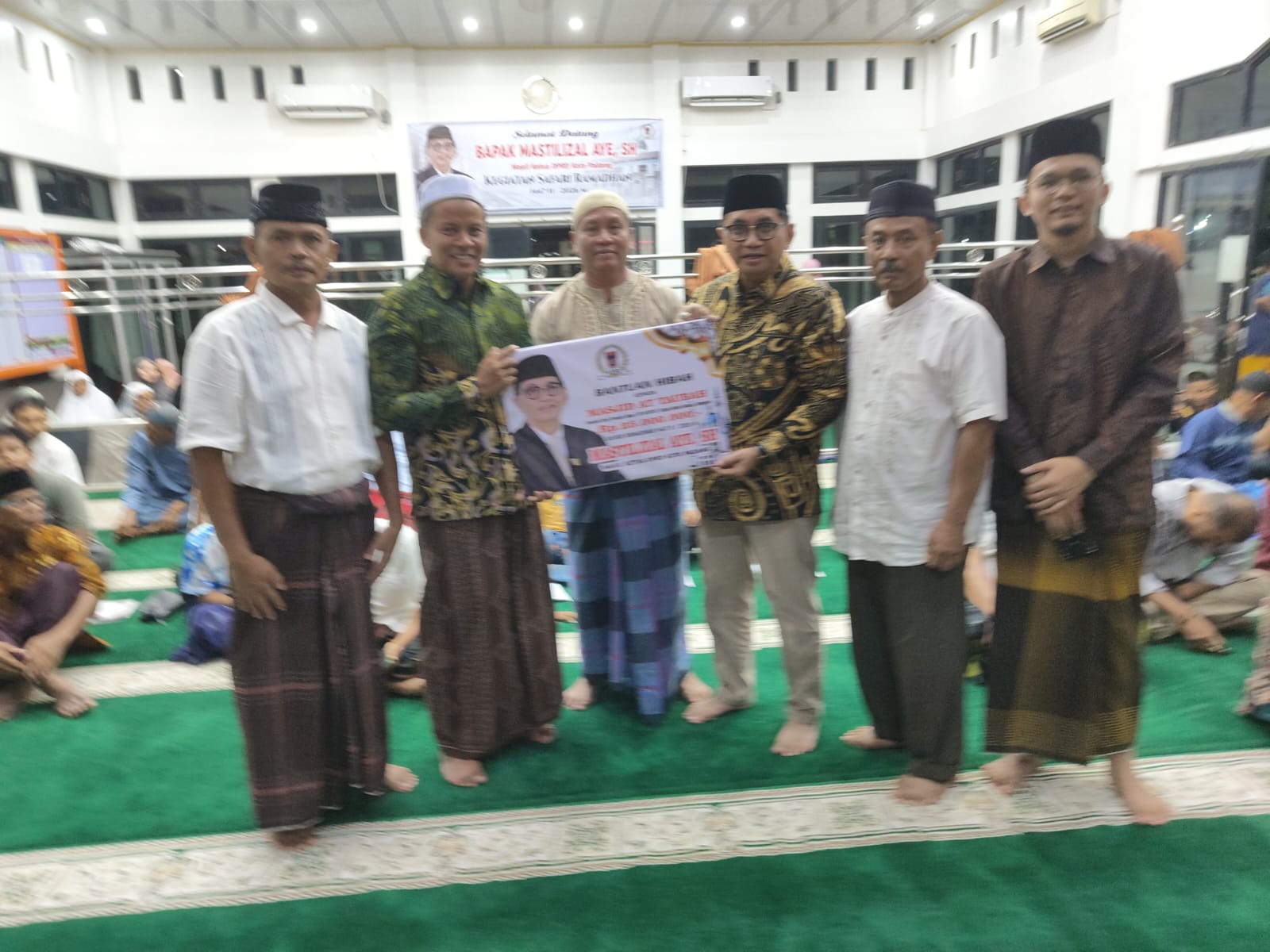 Wakil Ketua DPRD Kota Padang Mastilizal Aye laksanakan agenda Safari Ramadan 1447 H/2026 M di Masjid At Taubah Tabing Banda Gadang Kecamatan Nanggalo, Senin (2/3/2026).