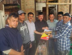 Ketua LKAAM Sumbar Melayat ke Rumah Duka Karim, Desak Transparansi dan Keadilan Hukum