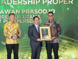 Dirut PLN Darmawan Prasodjo Raih Penghargaan Green Leadership, PLN Borong 11 PROPER Emas KLH 2025