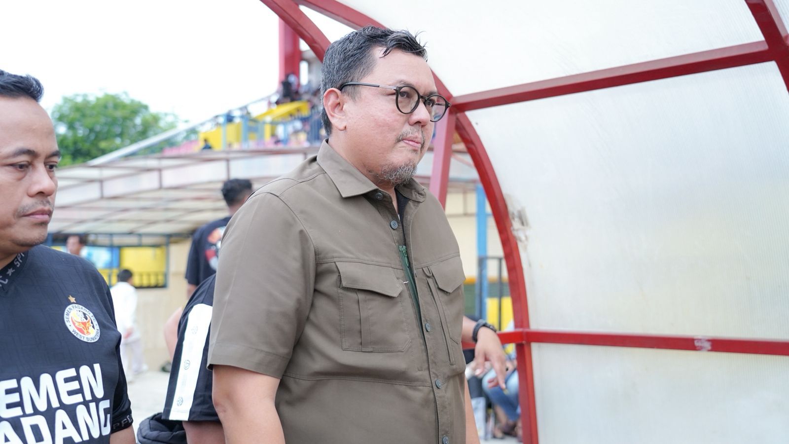 Komisaris Semen Padang FC Braditi Moulevey
