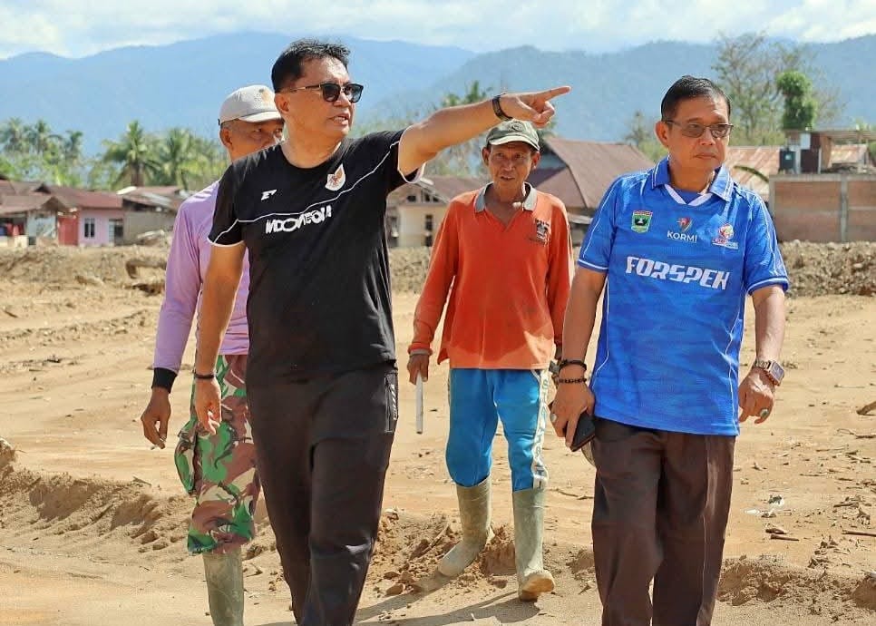 Wakil Ketua DPRD Padang Mastilizal Aye saat mengunjungi komplek Perumahan Banda Gadang Permai, Kota Padang, Rabu (15/04/2026).