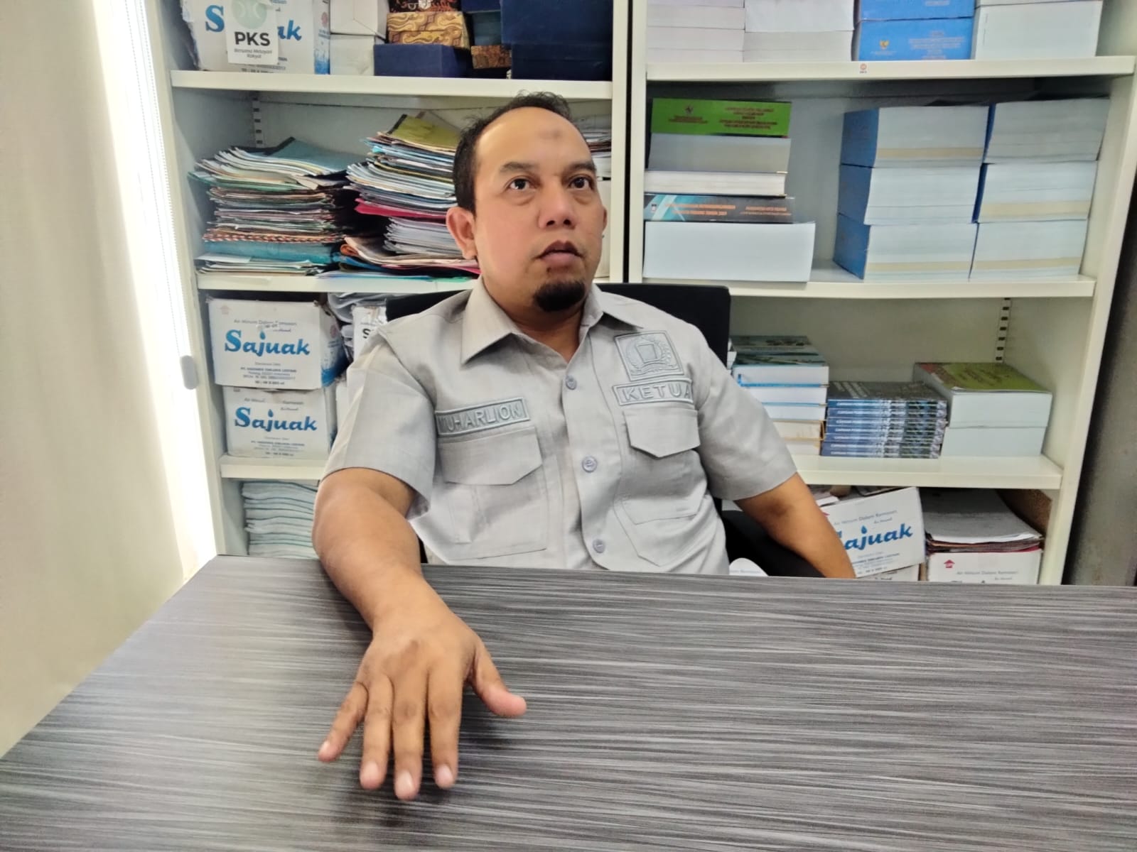 Ketua DPRD Padang Muharlion.