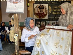 Tidak Hanya WBP, Anggota DWP Rutan Padangpanjang Dibekali Membatik