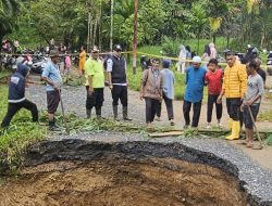 Lubang Mirip Sinkhole Belum Ditimbun, 2.053 Warga Tidak Lagi Terisolasi 