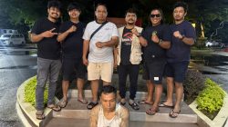 Pelaku pencurian Emas dan uang milik ibu kandung saat diamankan Tim Klewang Polresta Padang.