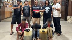 Komplotan pencuri BBM dalam tangki saat diamankan Tim Klewang Polresta Padang.