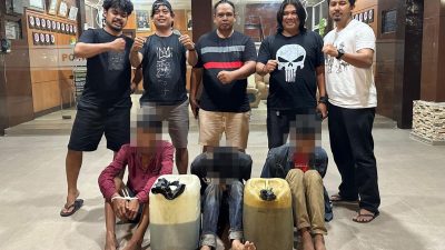Komplotan pencuri BBM dalam tangki saat diamankan Tim Klewang Polresta Padang.