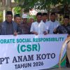 PT. Anam Koto Salurkan Empat Sapi Kurban