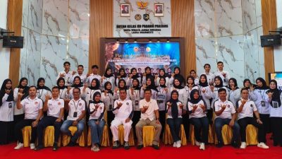 Karutan Padangpanjang Novri Abbas, SH., MH bersama peserta Maganghub Batch #2 Kemnaker usai program magang di Rutan Kelas IIB Padangpanjang, Sabtu (23/05/2026).