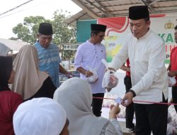 Polres Pasaman Barat Bagikan Ratusan Paket Daging Kurban