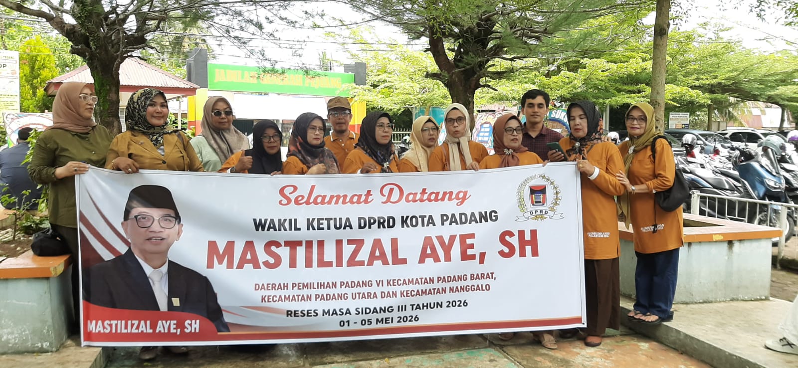 Wakil Ketua DPRD Kota Padang, Mastilizal Aye saat pertemuan dengan almamaternya di SMAN 5 Padang, Minggu (03/05/2026).