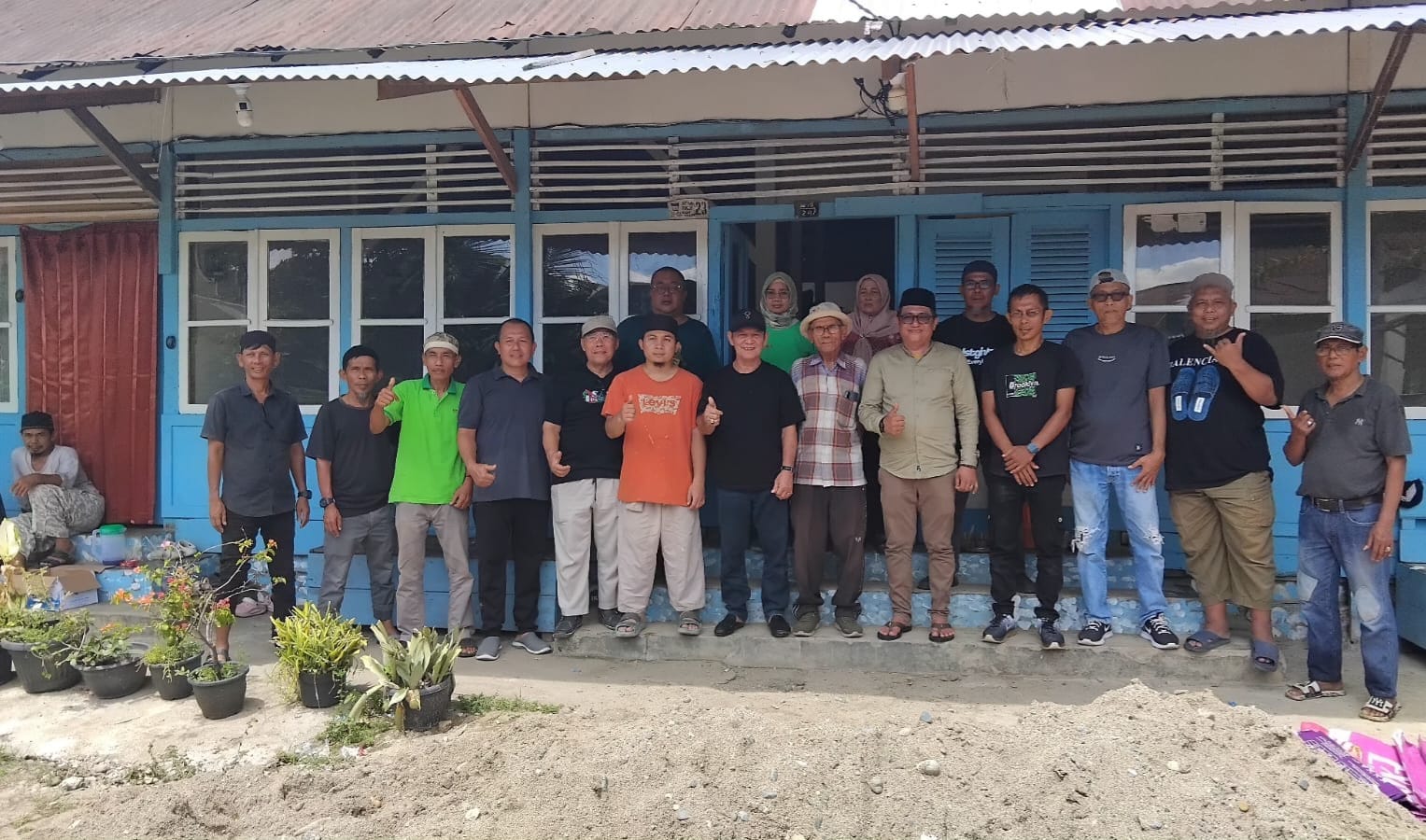 Wakil Ketua DPRD Kota Padang Osman Ayub saat melakukan Reses di Kelurahan Pasa Gadang, Kecamatan Padang Selatan, Minggu (03/05/2026).