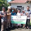 PT LIN Salurkan Puluhan Sapi Kurban kepada Masyarakat