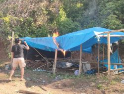 Buru Pelaku PETI, Tenda dan Box Penambang Dibakar di Lokasi