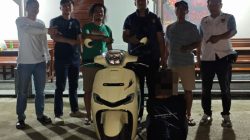 Tim Opsnal Satreskrim Polres Pasaman Barat saat menangkap pelaku dan barang bukti motor curian, Selasa (26/05/2026).
