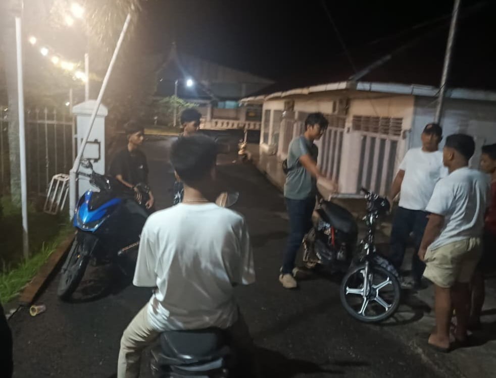 Tim Opsnal Satreskrim Polres Pasaman Barat saat melaksanakan Patroli dalam antisipasi Balap Liar dan Tawuran di sejumlah titik rawan.