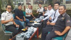 Kunjungan Kepala Rutan Kelas IIB Padangpanjang Novri Abbas, SH., MH dan rombongan ke Sekretariat PWI Padangpanjang di Gedung M Syafei, Senin (11/05/2026).
