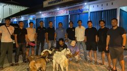 Dua Pencuri Kambing saat diamankan Satreskrim Polresta Padang saat menjual hasil pencurian di kawasan Dadok Tunggul Hitam, Padang, Kamis (11/06/2026).  