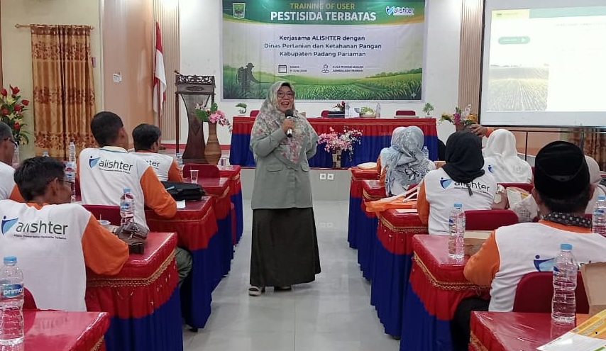 Kegiatan Training User Pestisida Terbatas yang dilaksanakan Alister Sumber bekerjasama dengan DKP Padangpariaman di Aula Samba Lado, Kamis (11/06/2026).