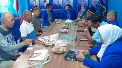 Ketua DPD PAN Kota Padangpanjang Allex Saputra didampingi Sekretaris Vani Utari dan Bendahara Zulfikri saat konsolidasi internal di DPD PAN setempat, Sabtu (20/06/2026).