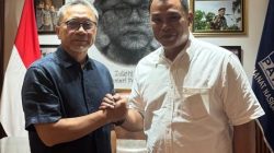 Wakil Ketua DPRD Kota Padangpanjang Mardiansyah, S.Kom bersama Ketua DPP PAN Zulkifli Hasan saat pertemuan di Jakarta.