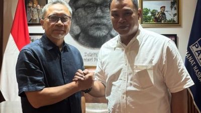 Wakil Ketua DPRD Kota Padangpanjang Mardiansyah, S.Kom bersama Ketua DPP PAN Zulkifli Hasan saat pertemuan di Jakarta.