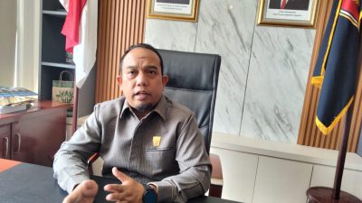Ketua DPRD Kota Padang Muharlion.