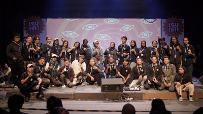Panitia Pelaksana bersama Dosen Pengampu ISU ISI Padangpanjang saat penutupan kegiatan di Gedung Goeridjah Adam, Kamis (25/06/2026) malam.  
