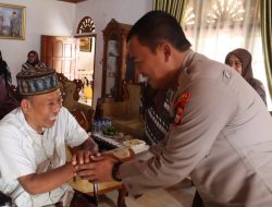 Anjangsana HUT Bhayangkara, Polres Pasaman Barat Kunjungi Purniwirawan dan Warakawuri