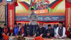 Anggota DPRD Kota Padang H. Yendril saat pembukaan Festival Alek Nagari Nan XX di Komplek Kehakiman Cengkeh Nan XX, Kelurahan Cengkeh Nan XX, Kecamatan Lubuk Begalung, Sabtu (11/07/2026).