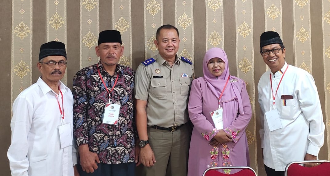 Asrizal Nurdin Danau atau yang akrab disapa Pandeka DM ketika di mediasi oleh Kanwil BPN di kantor Kanwil BPN Padang.  