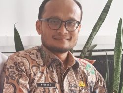 Kepala Dinas Sosial PPKBPPPA Ajak Ayah Temani Anak Hari Pertama ke Sekolah